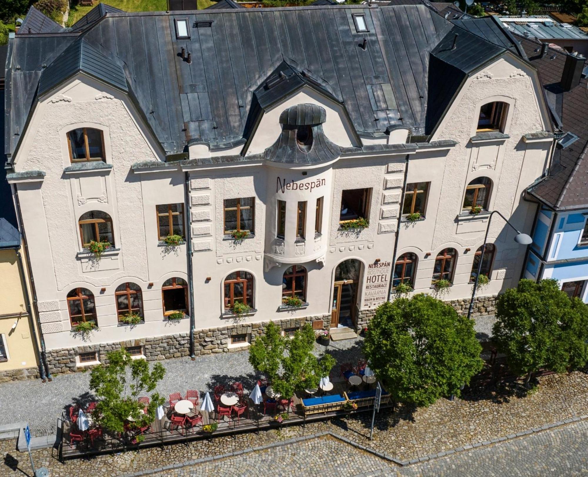 Nebespan Kasperske Hory Exteriör bild